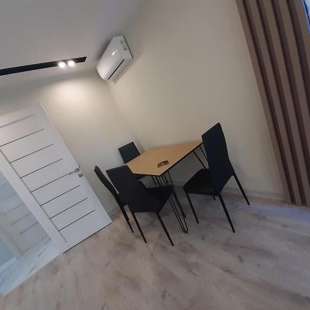 Secheni Apartment Uzhhorod Ngoại thất bức ảnh