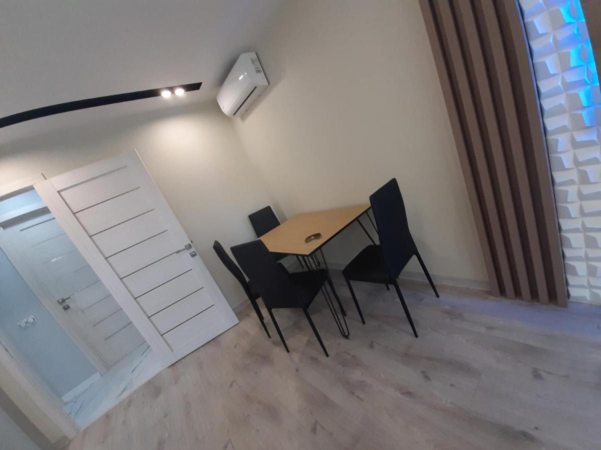 Secheni Apartment Uzhhorod Ngoại thất bức ảnh